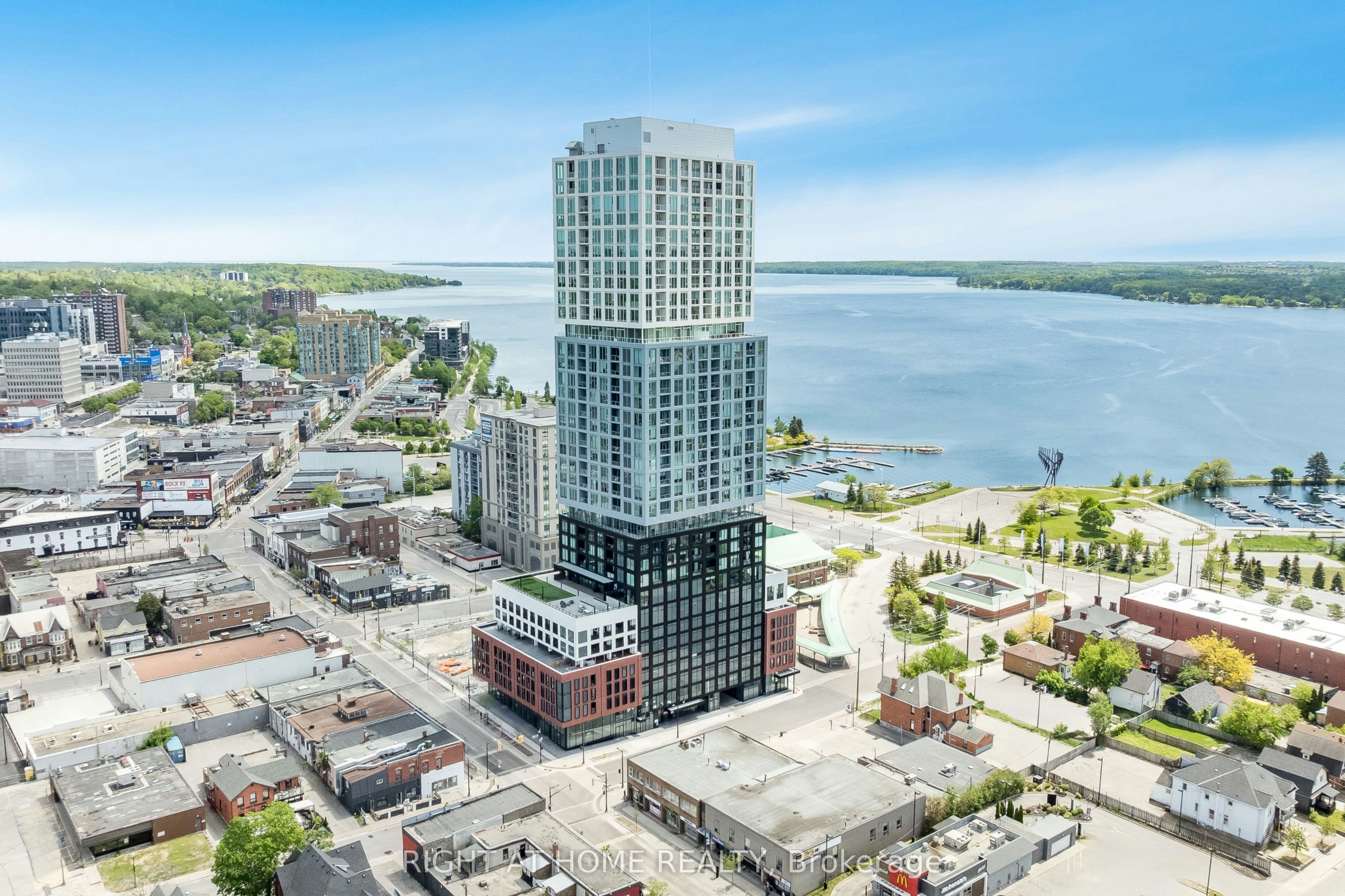 1706-39 Mary Street, Barrie, ON, L4N 1S9