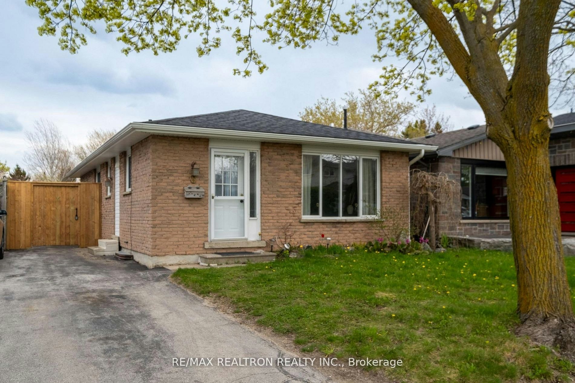 8 Courtice Crescent, Collingwood, ON, L9Y 4G1