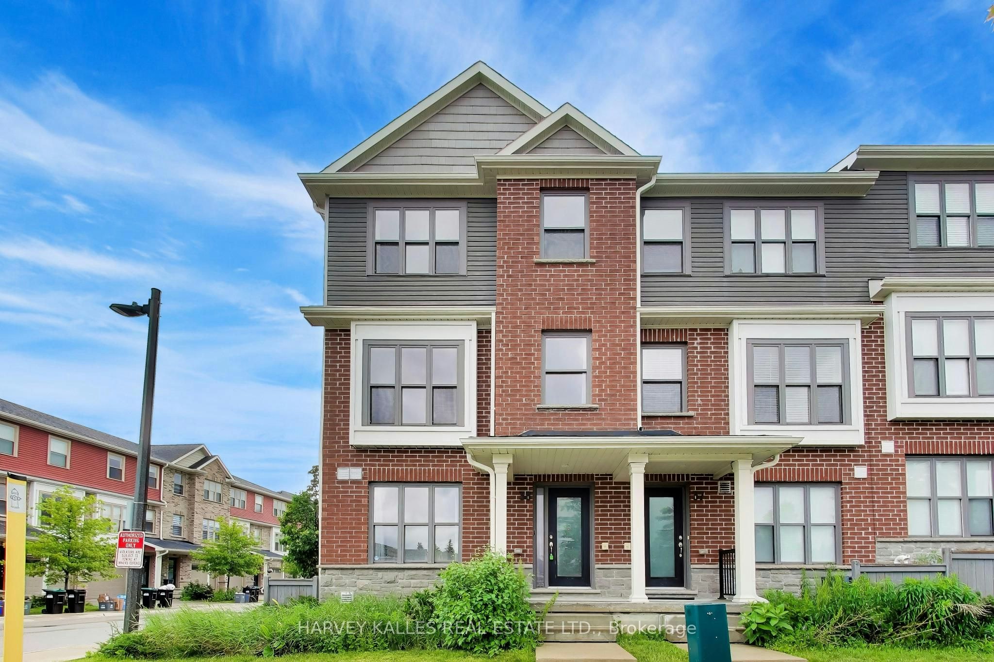 38-1 Leggott Avenue, Barrie, ON, L4M 0K7