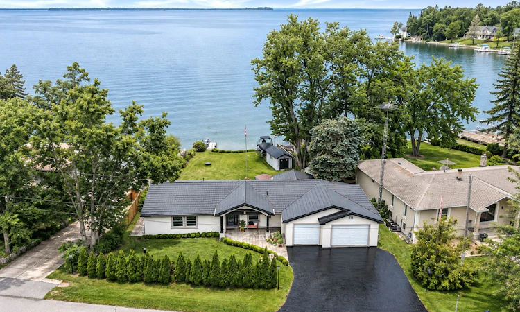 91 Moon Point Drive