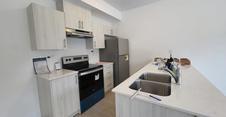 13 Hay Lane, Barrie, ON, L9J 0V5 - 7