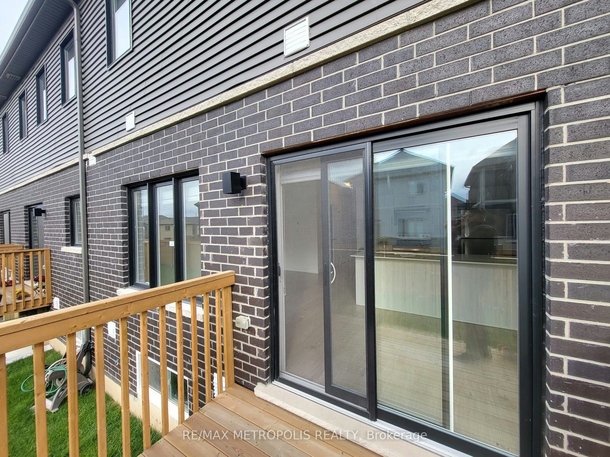 13 Hay Lane, Barrie, ON, L9J 0V5 - 13