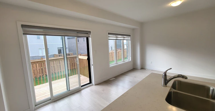 13 Hay Lane, Barrie, ON, L9J 0V5 - 6