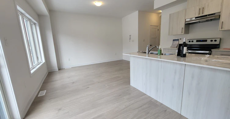 13 Hay Lane, Barrie, ON, L9J 0V5 - 9