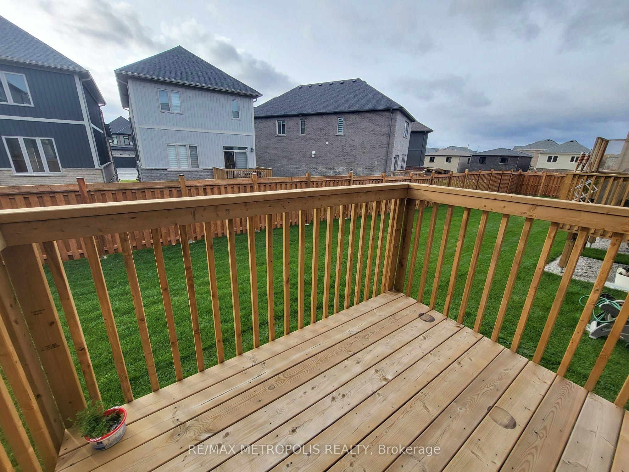13 Hay Lane, Barrie, ON, L9J 0V5 - 12