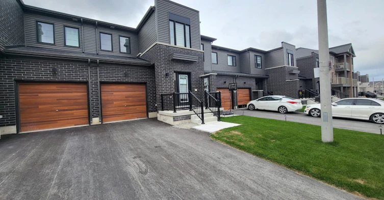 13 Hay Lane, Barrie, ON, L9J 0V5 - 2