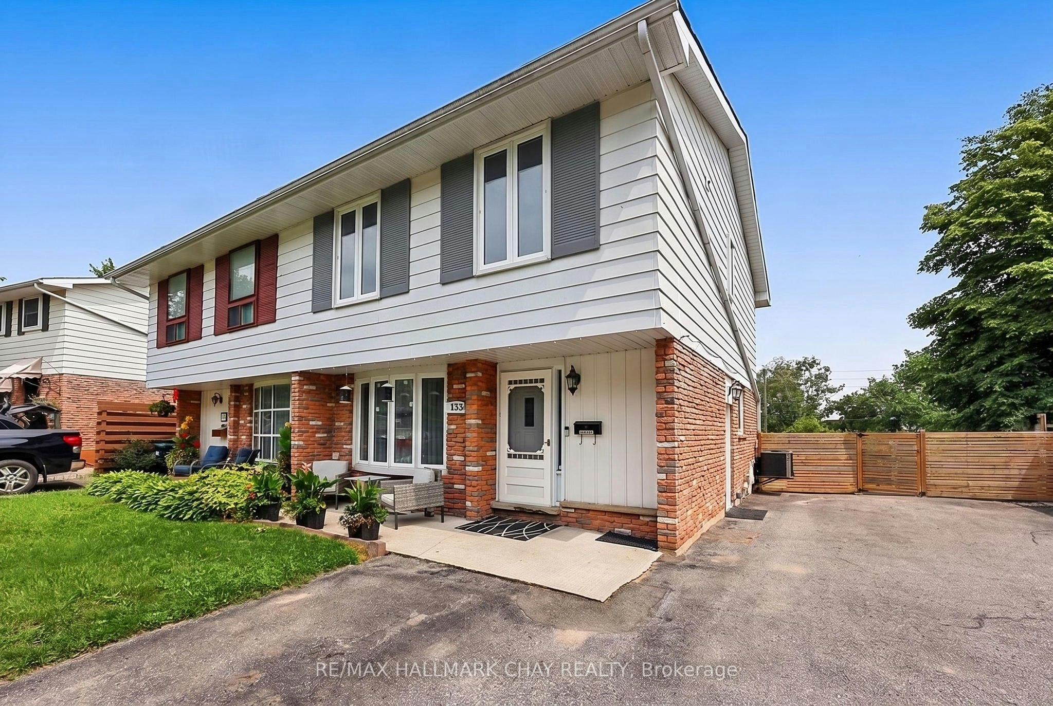 133 Daphne Crescent, Barrie, ON, L4M 2Y7