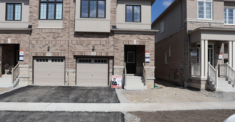147 Shepherd Drive, Barrie, ON, L9J 0P9 - 3