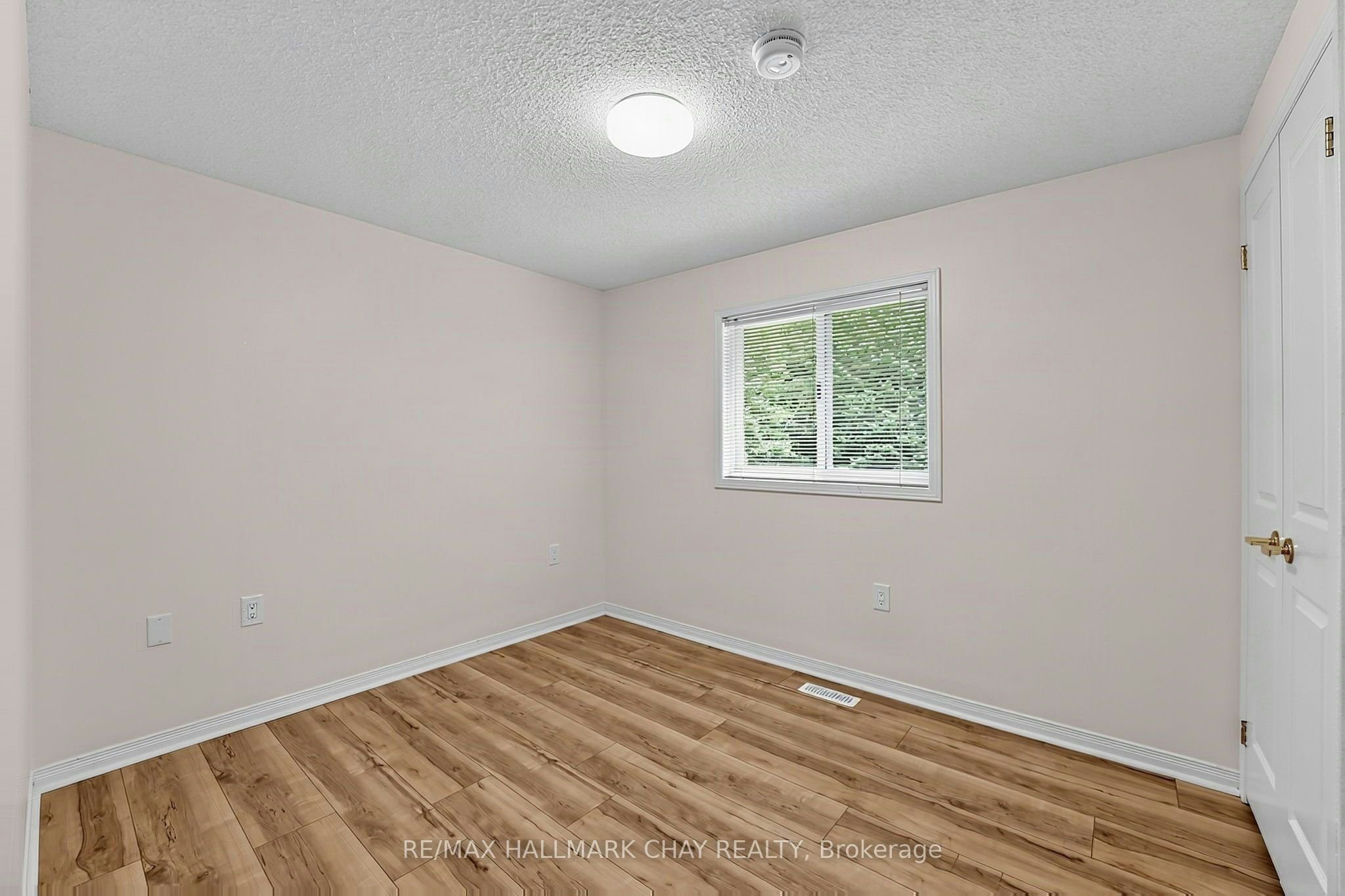1091 Fox Farm Road, Springwater, ON, L0L 2K0 - 9