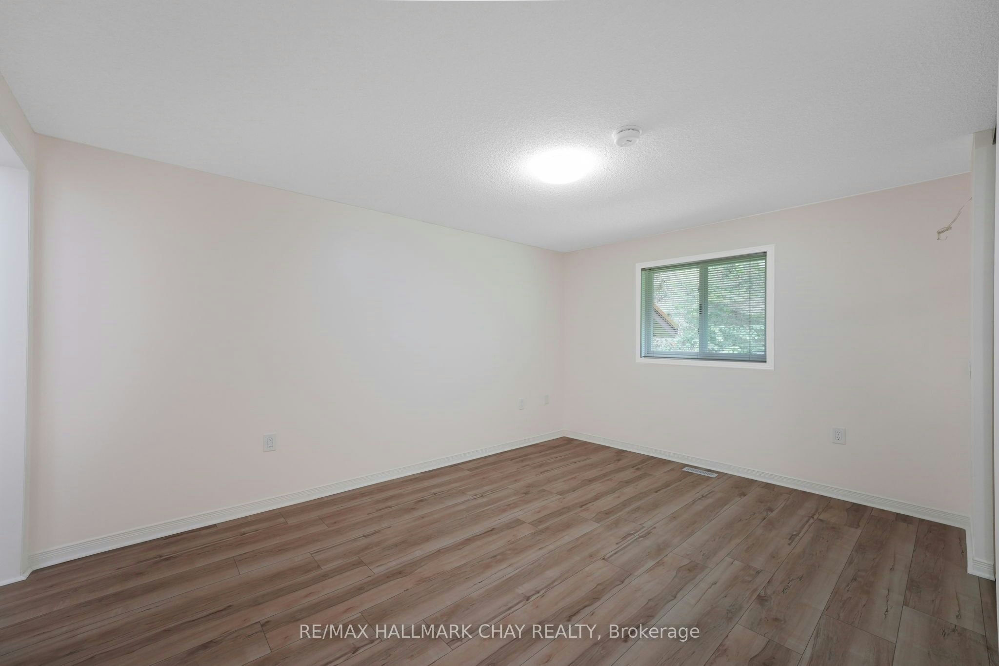 1091 Fox Farm Road, Springwater, ON, L0L 2K0 - 10