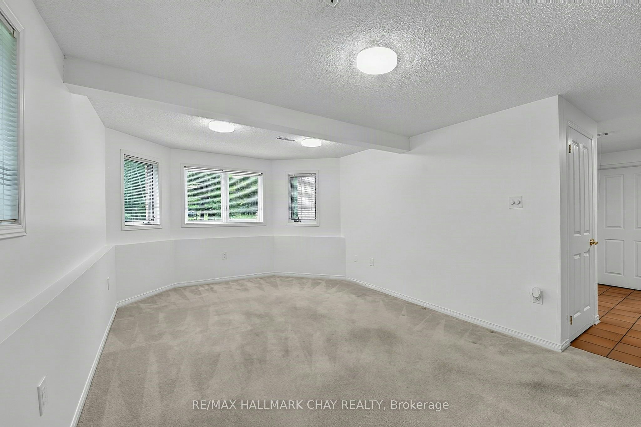 1091 Fox Farm Road, Springwater, ON, L0L 2K0 - 13