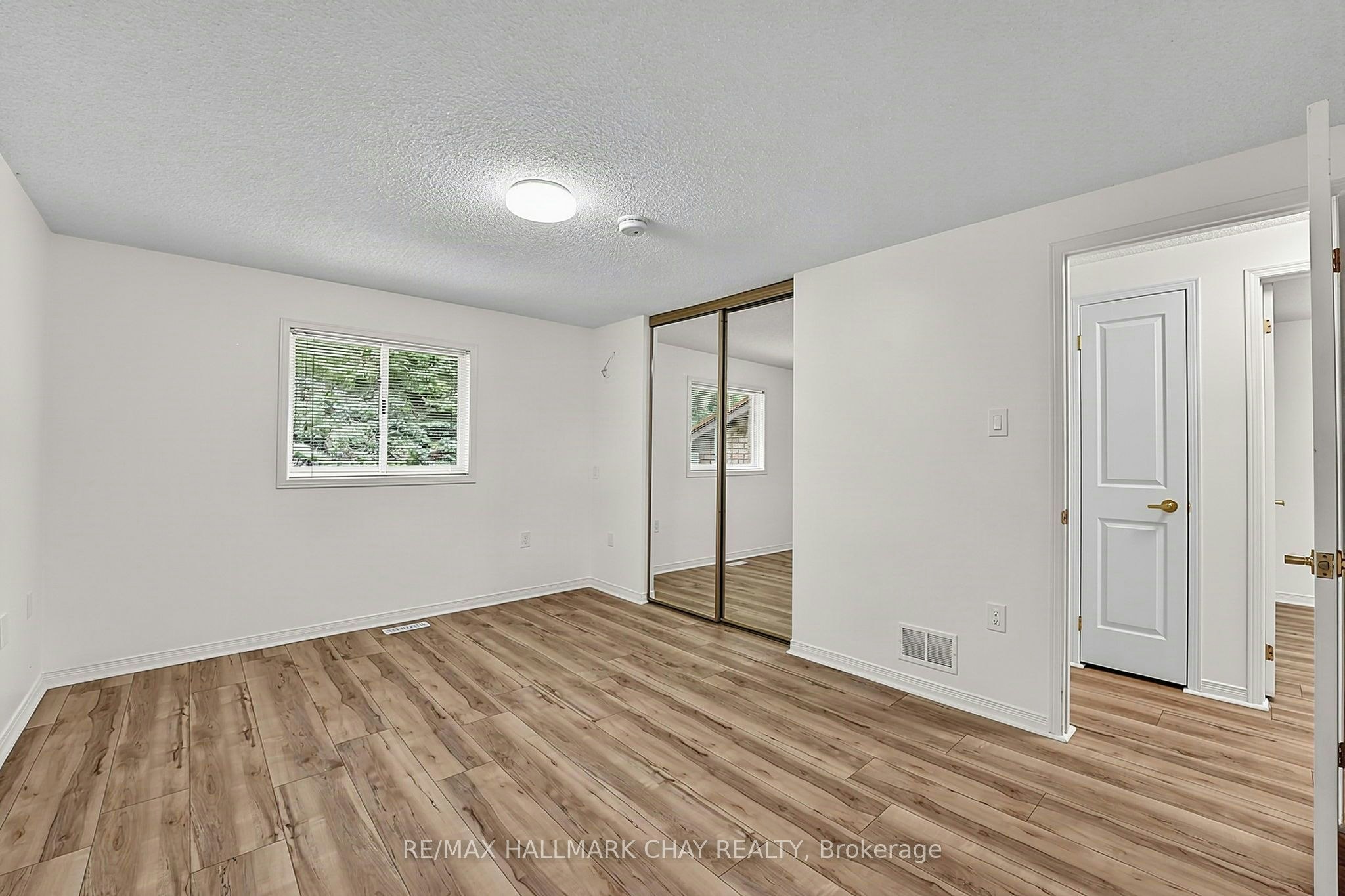 1091 Fox Farm Road, Springwater, ON, L0L 2K0 - 7