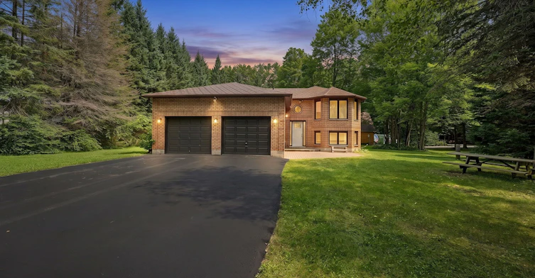 1091 Fox Farm Road, Springwater, ON, L0L 2K0