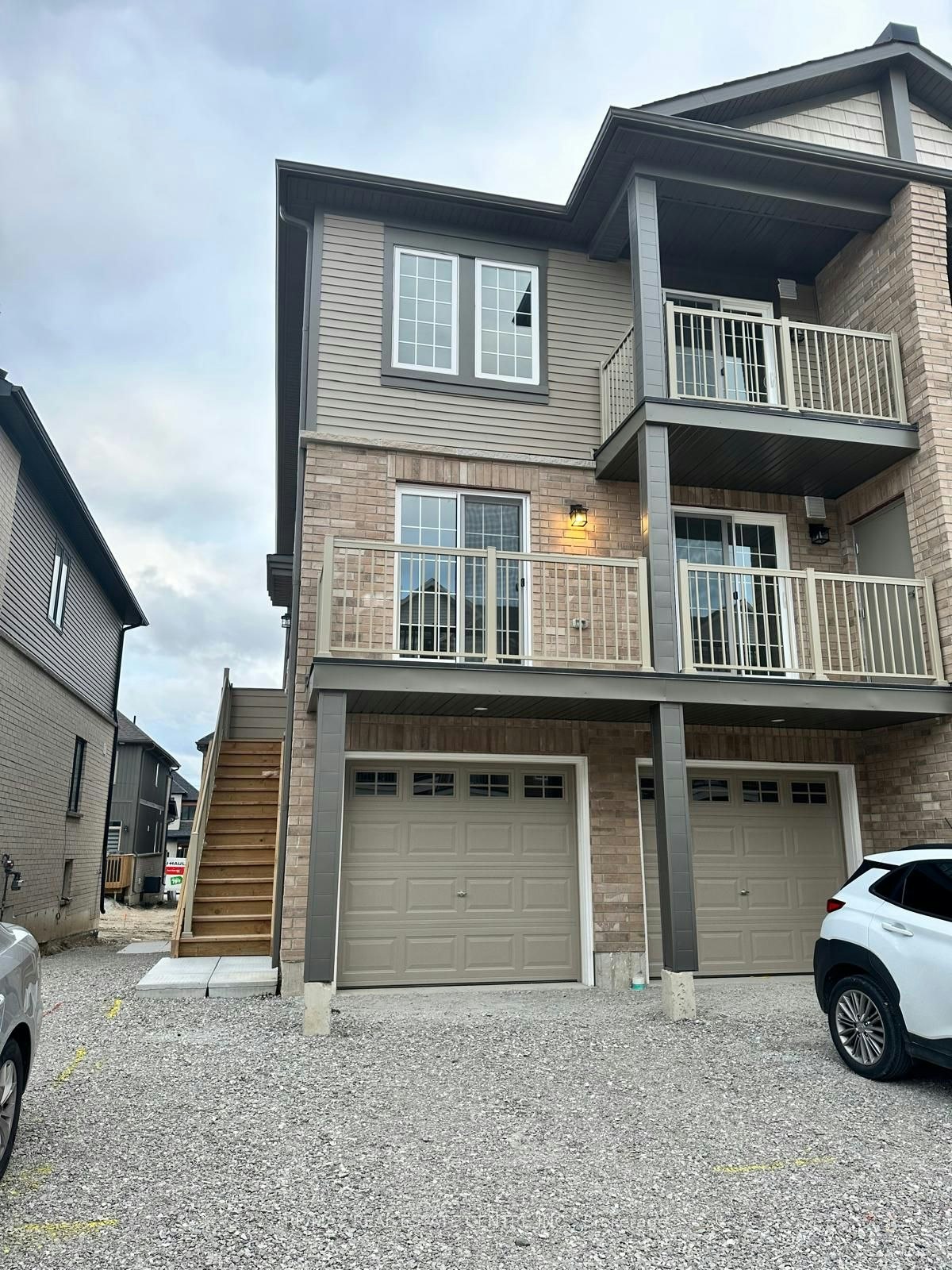 1-9 Hay Lane, Barrie, ON, L9J 0C2