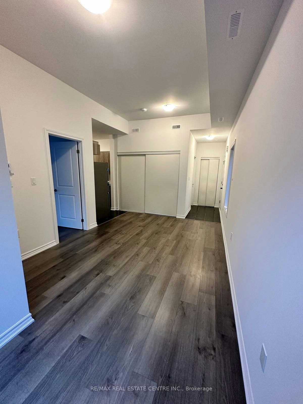 1-9 Hay Lane, Barrie, ON, L9J 0C2 - 4
