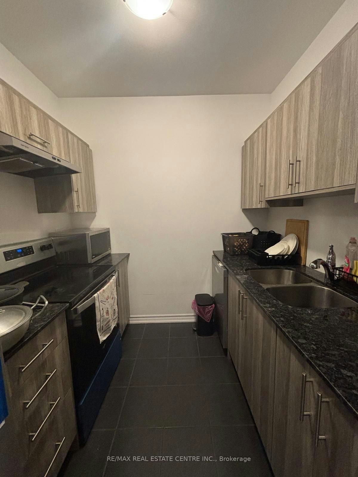 1-9 Hay Lane, Barrie, ON, L9J 0C2 - 8