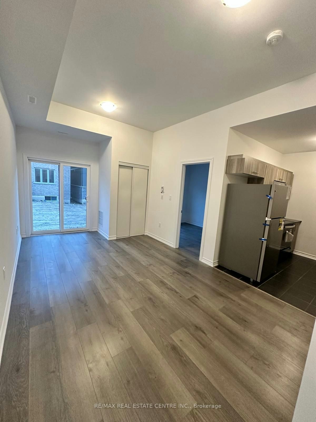 1-9 Hay Lane, Barrie, ON, L9J 0C2 - 2