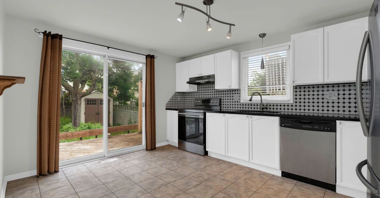 27 Finlay Road, Barrie, ON, L4N 7T8 - 4