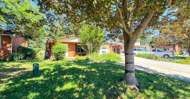 5 Pepler Place, Barrie, ON, L4N 5E3