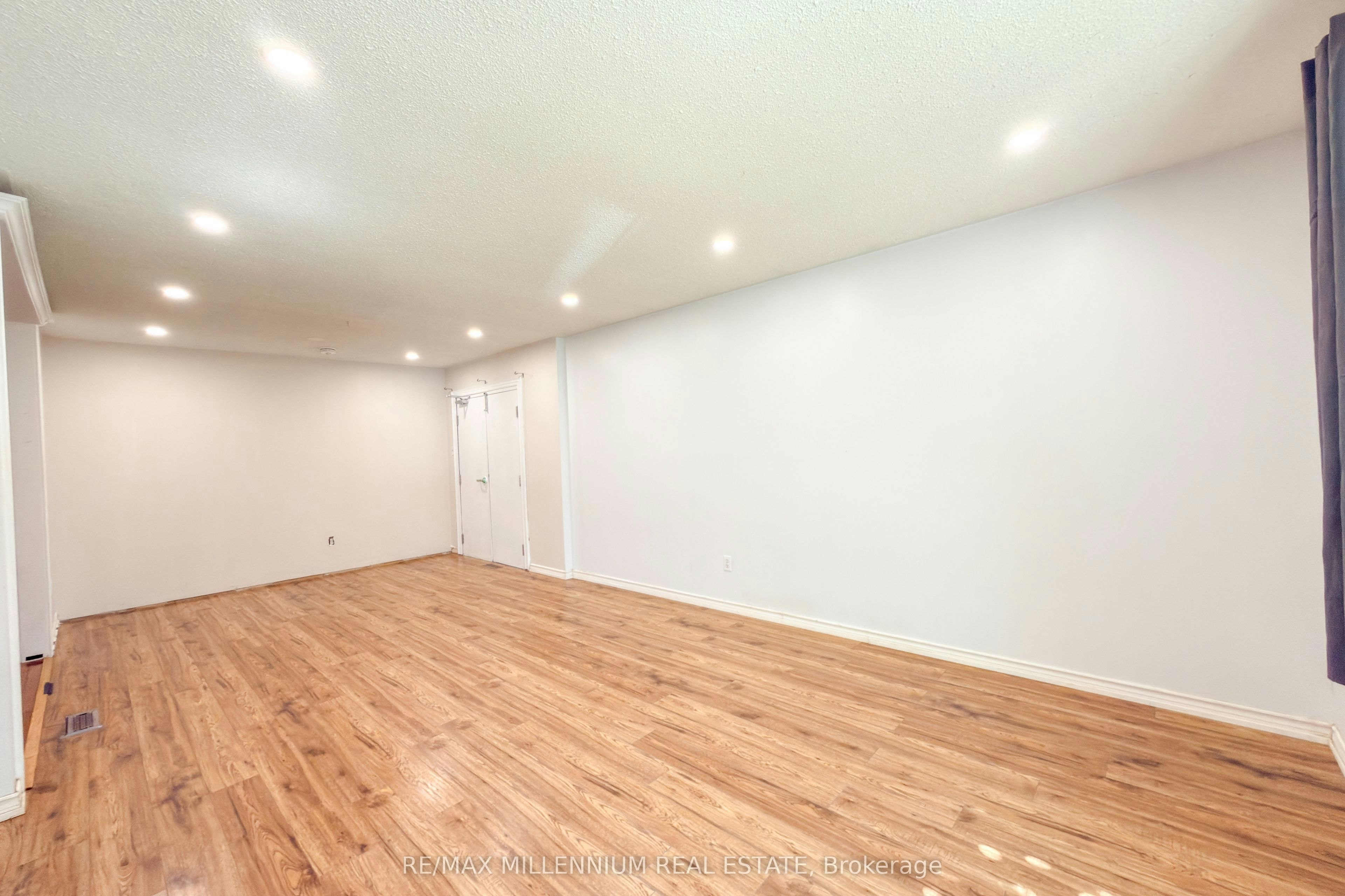 5 Pepler Place, Barrie, ON, L4N 5E3 - 10