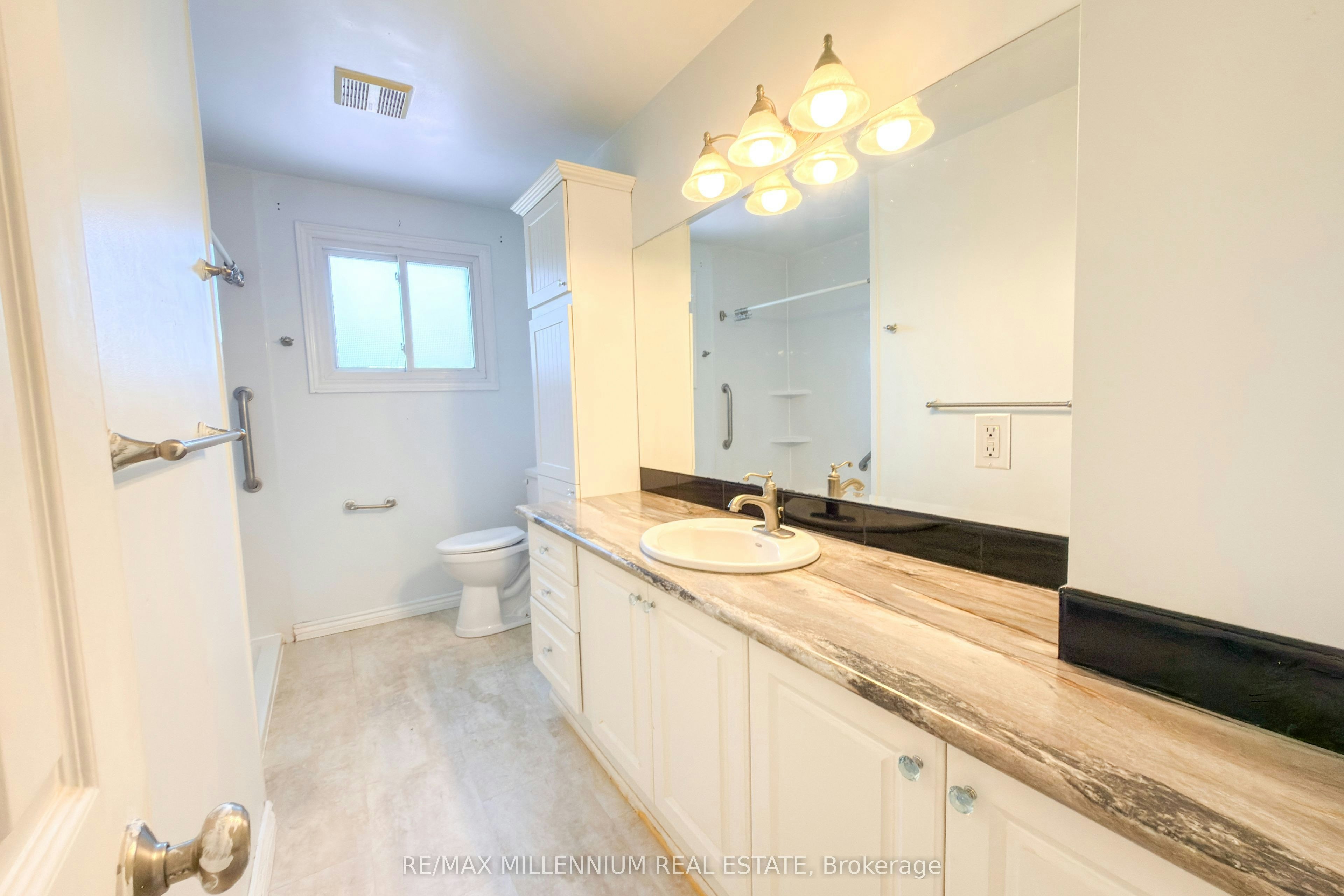 5 Pepler Place, Barrie, ON, L4N 5E3 - 13