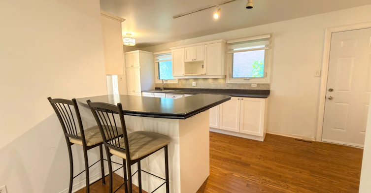 5 Pepler Place, Barrie, ON, L4N 5E3 - 5