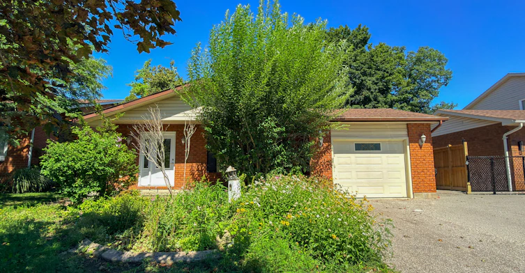 5 Pepler Place, Barrie, ON, L4N 5E3 - 2