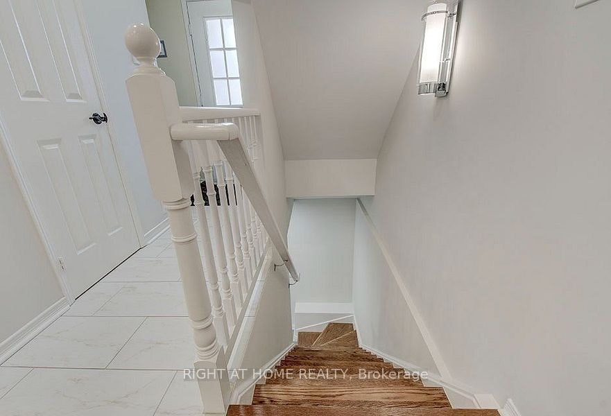 28 Bates Court, Barrie, ON, L4N 8L8 - 25