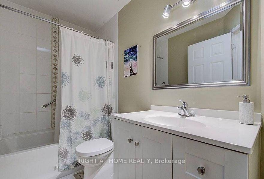 28 Bates Court, Barrie, ON, L4N 8L8 - 23
