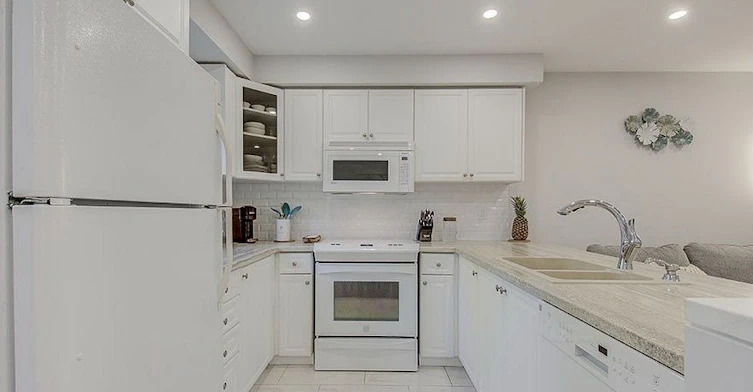 28 Bates Court, Barrie, ON, L4N 8L8 - 12