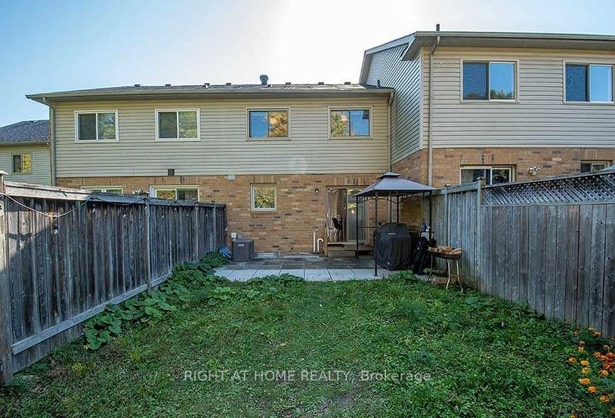 28 Bates Court, Barrie, ON, L4N 8L8 - 30