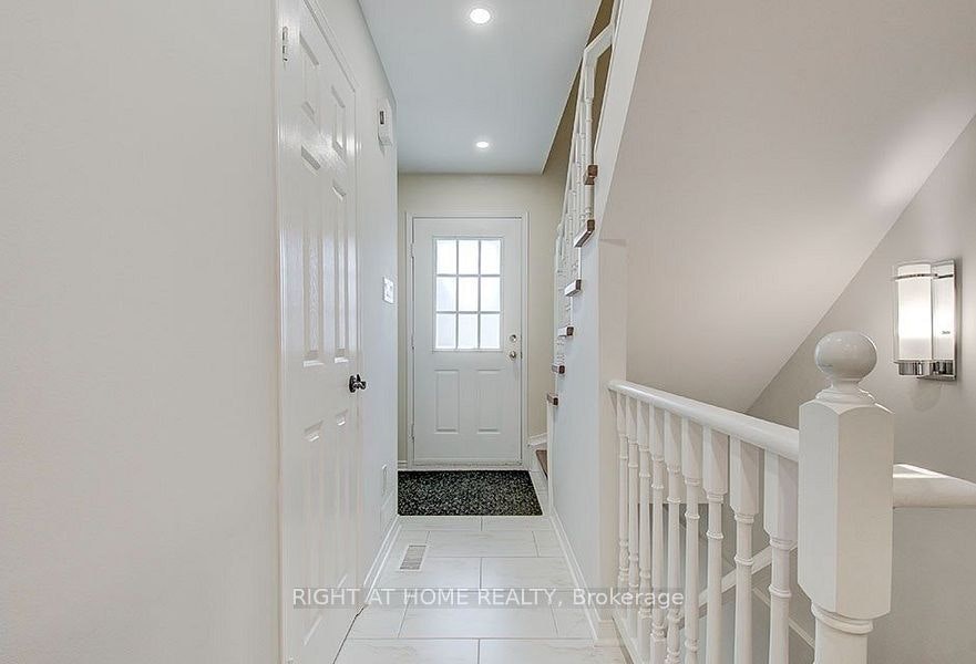 28 Bates Court, Barrie, ON, L4N 8L8 - 6