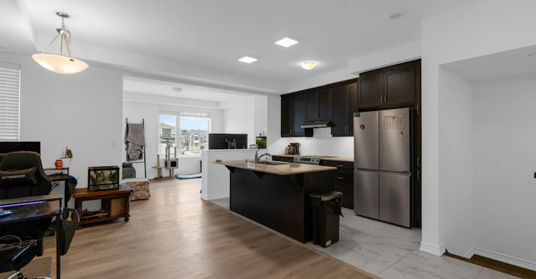 82 Yorkshire Drive, Barrie, ON, L9J 1B5 - 3