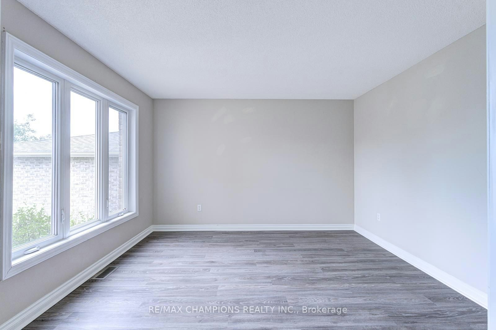 20 Bell Street, Barrie, ON, L4N 0J2 - 13
