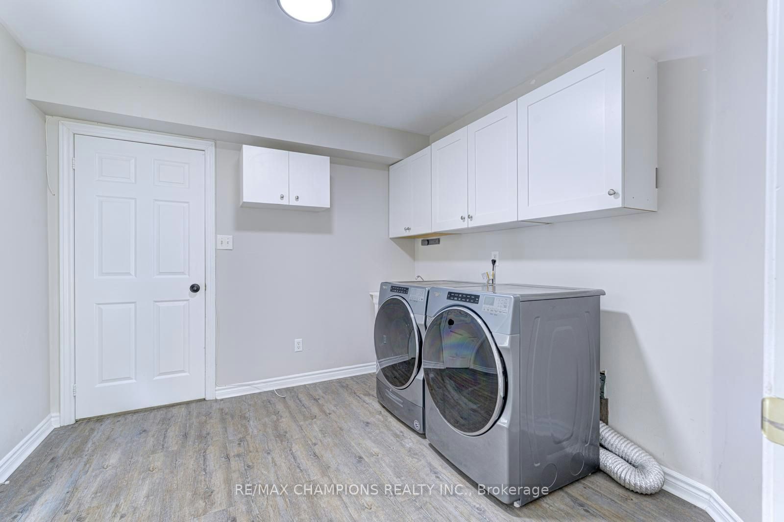 20 Bell Street, Barrie, ON, L4N 0J2 - 35