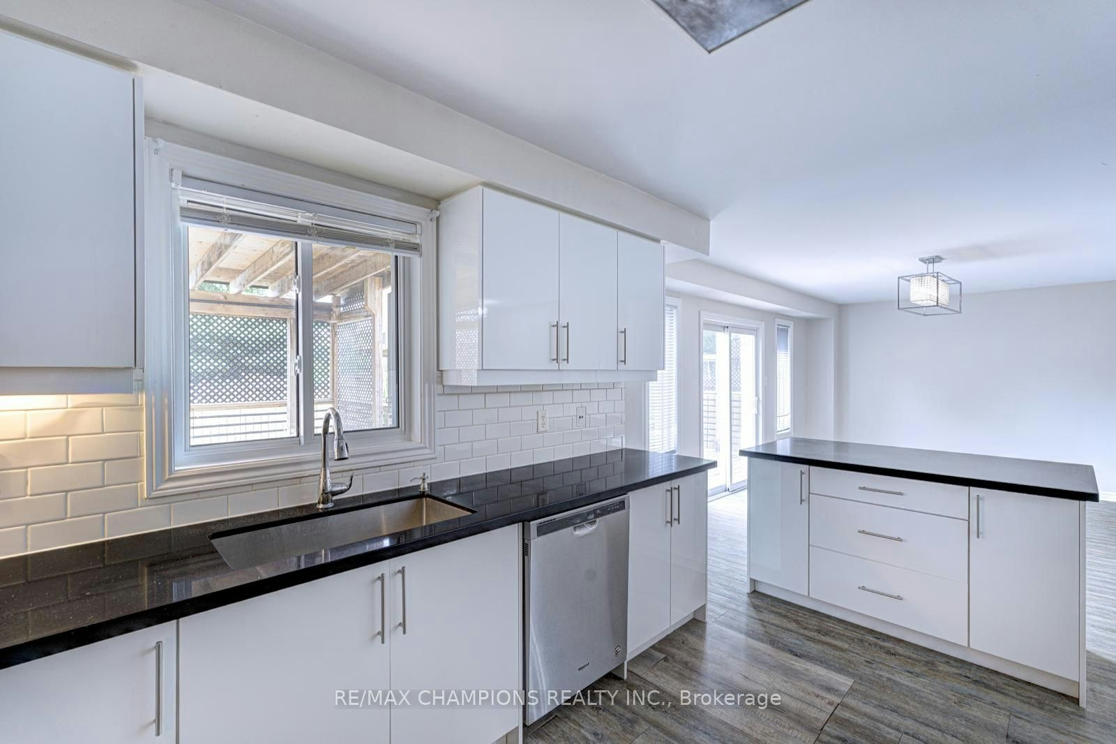 20 Bell Street, Barrie, ON, L4N 0J2 - 29