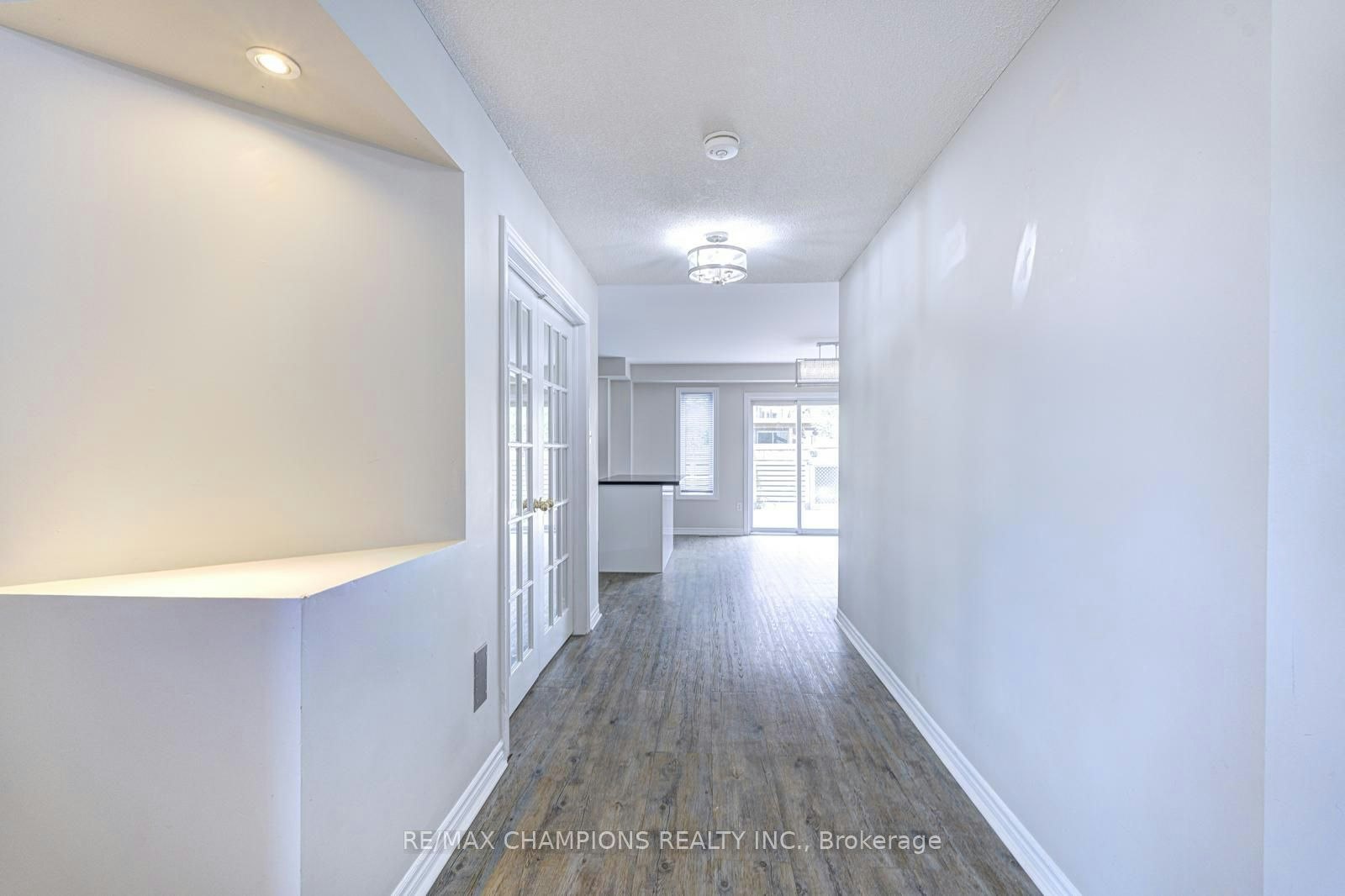 20 Bell Street, Barrie, ON, L4N 0J2 - 20