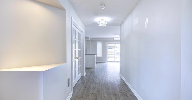 20 Bell Street, Barrie, ON, L4N 0J2 - 20