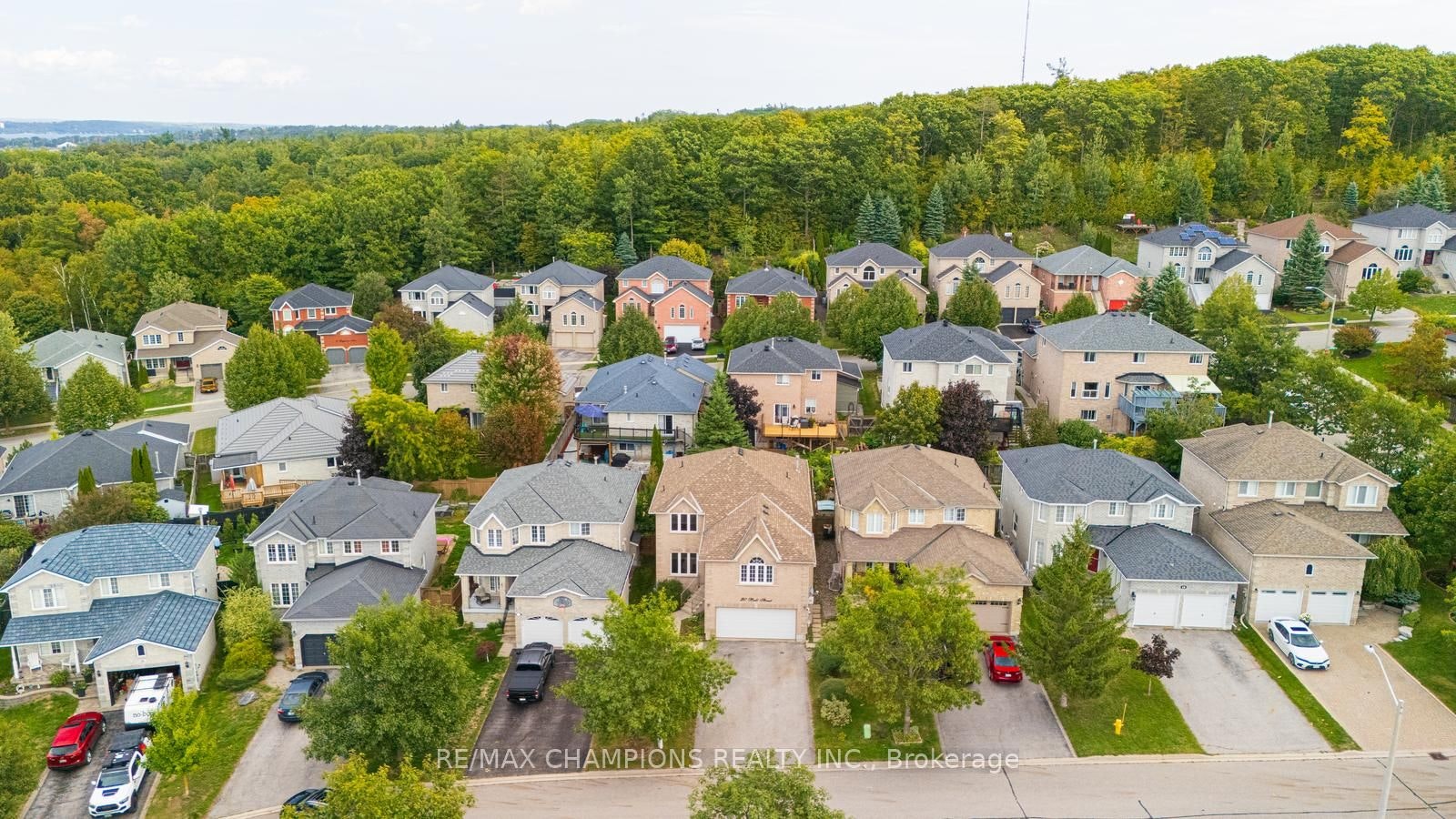20 Bell Street, Barrie, ON, L4N 0J2 - 2
