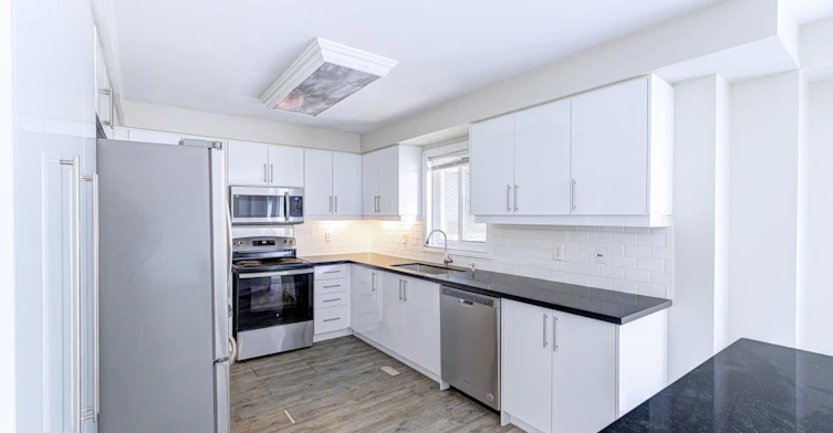 20 Bell Street, Barrie, ON, L4N 0J2 - 26