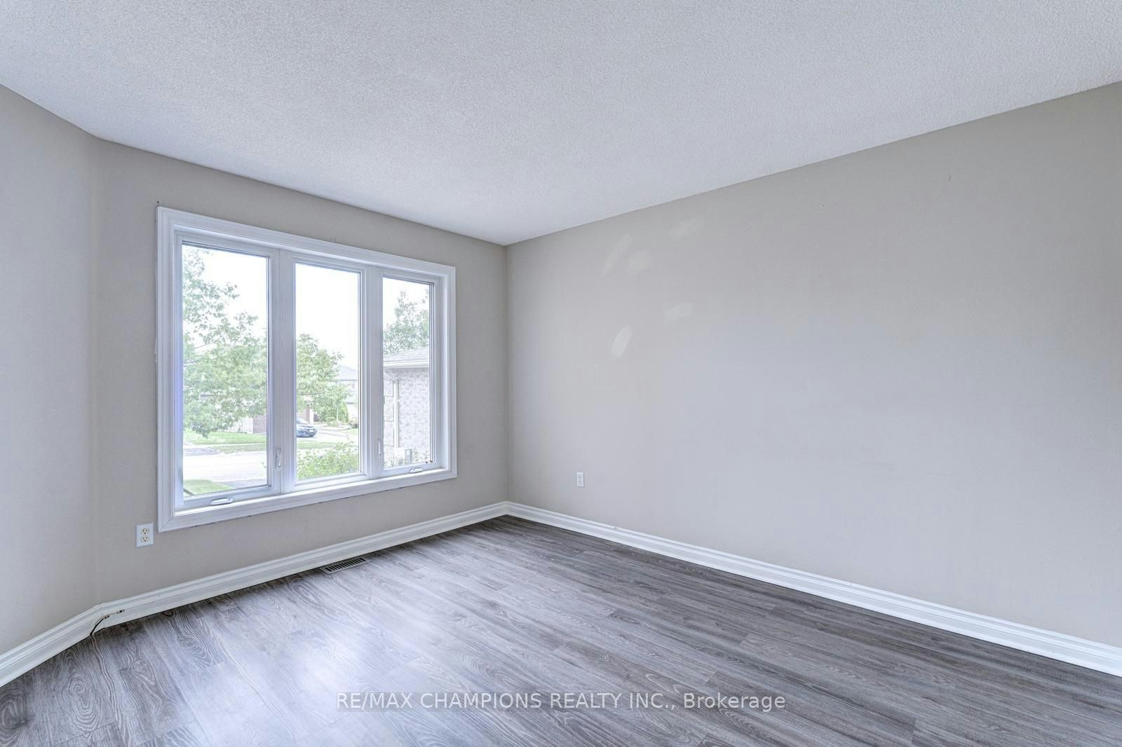 20 Bell Street, Barrie, ON, L4N 0J2 - 14