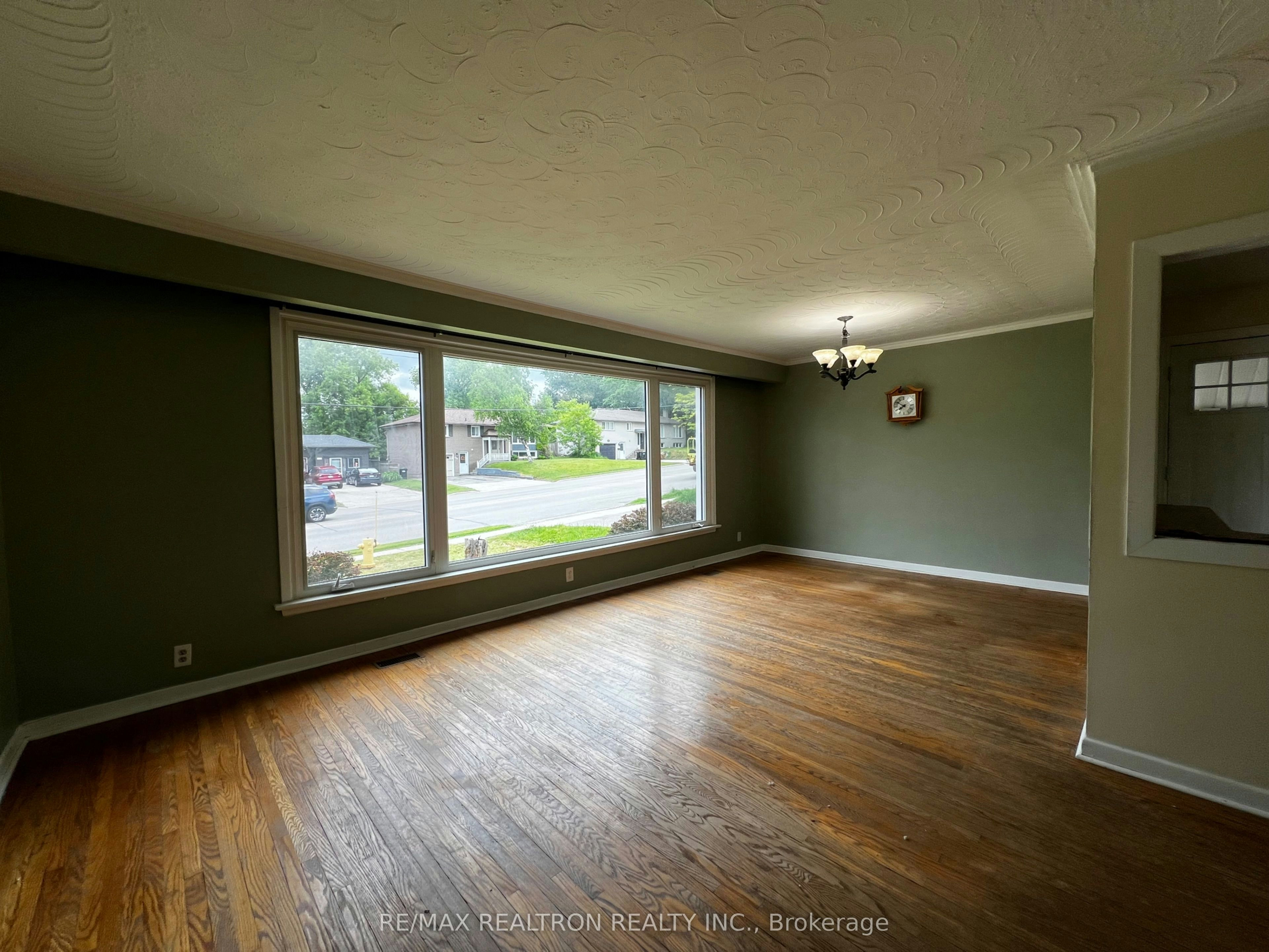 UPPER-244 St Vincent Street, Barrie, ON, L4M 3Z8 - 4