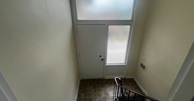 UPPER-244 St Vincent Street, Barrie, ON, L4M 3Z8 - 3
