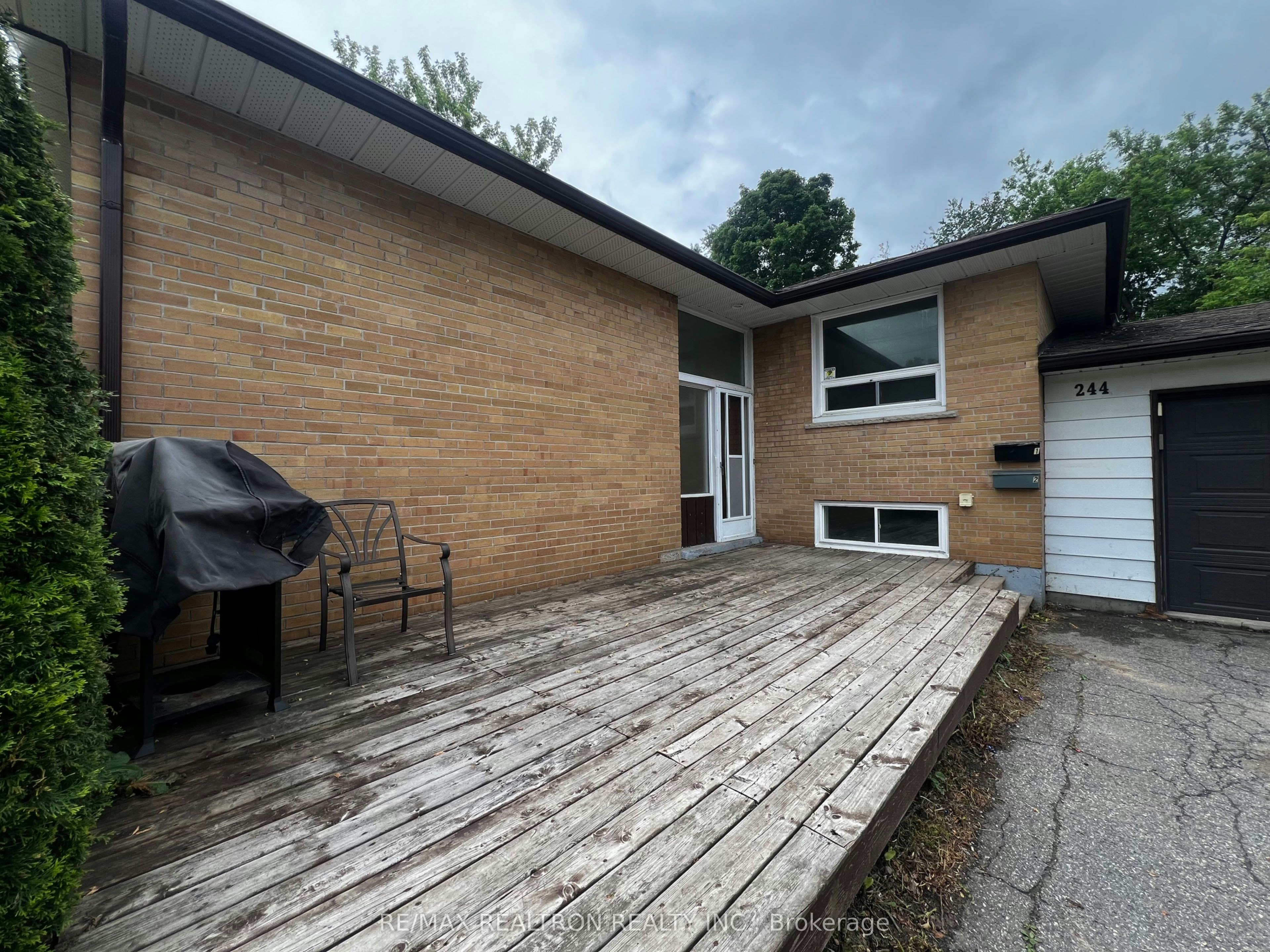 UPPER-244 St Vincent Street, Barrie, ON, L4M 3Z8 - 2