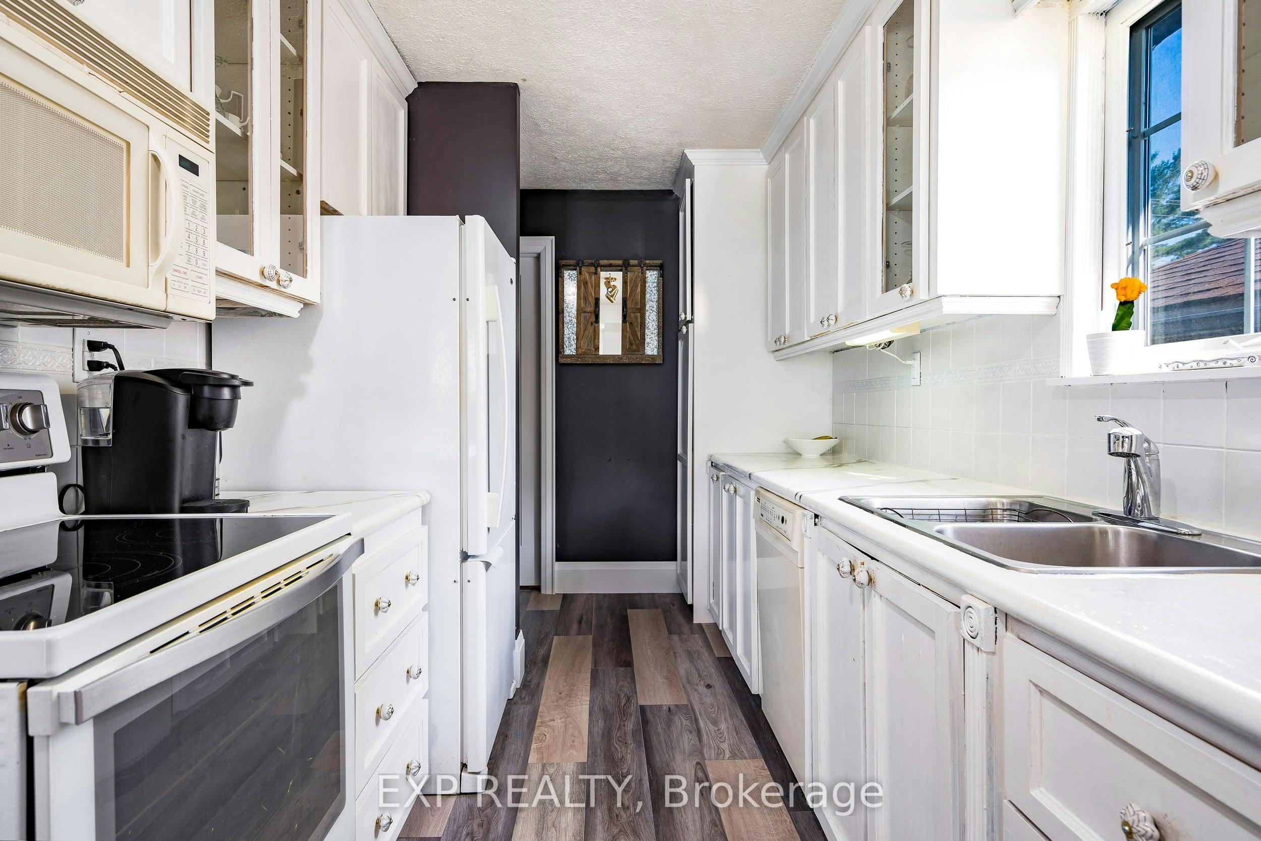 27 Sunnidale Road S, Wasaga Beach, ON, L9Z 2M5 - 10