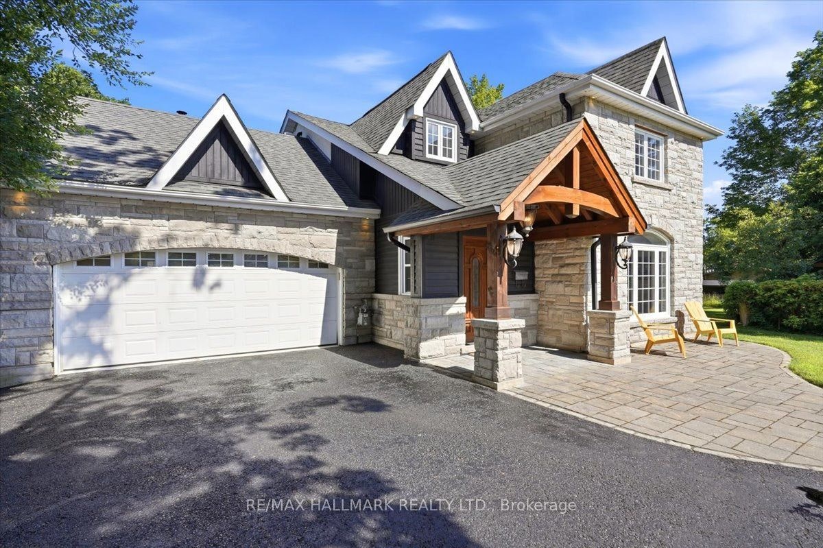 105 Duckworth Street, Barrie, ON, L4M 3V9