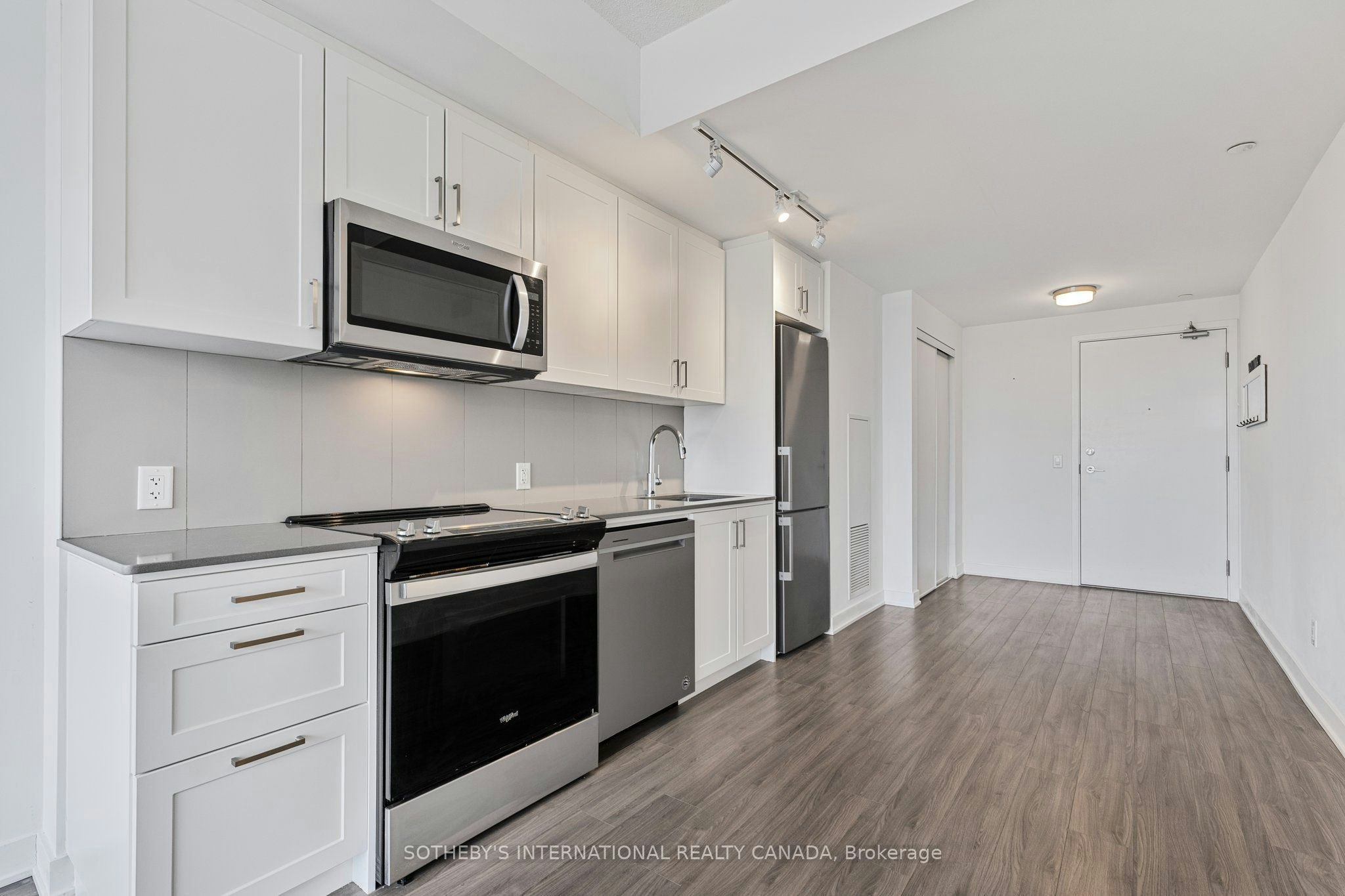 403-681 Yonge Street, Barrie, ON, L9J 0K1 - 7