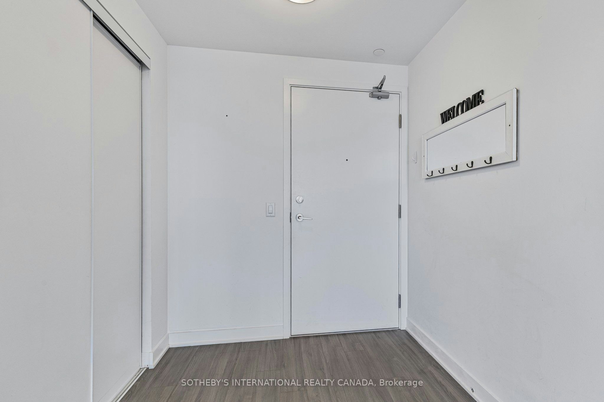 403-681 Yonge Street, Barrie, ON, L9J 0K1 - 2