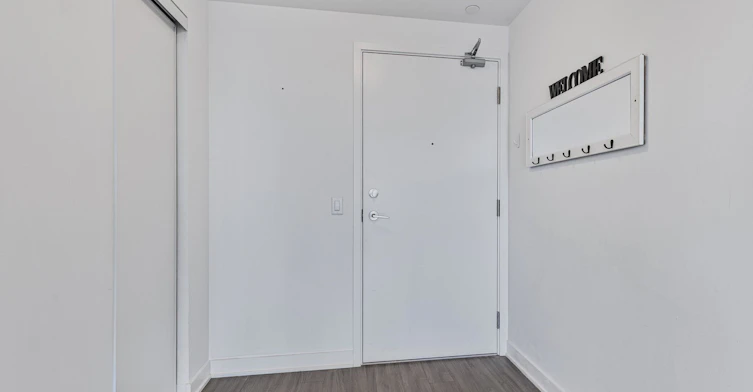 403-681 Yonge Street, Barrie, ON, L9J 0K1 - 2