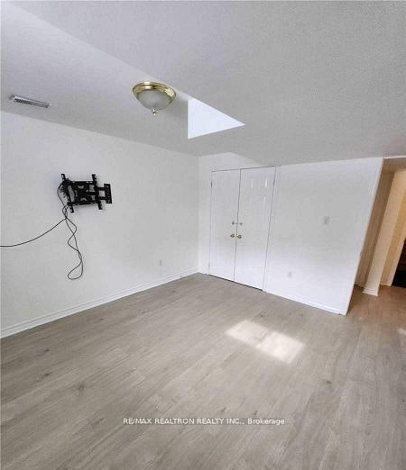 Bsmnt-49 Hanmer Street E, Barrie, ON, L4M 6V3 - 2